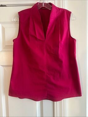 Elie Tahari Sleeveless V-Neck Shell Top in Fuchsia